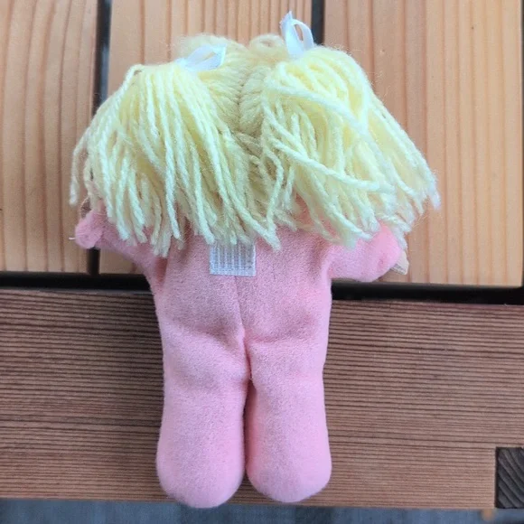 Mini Cabbage Patch Kids - Picture 3 of 6